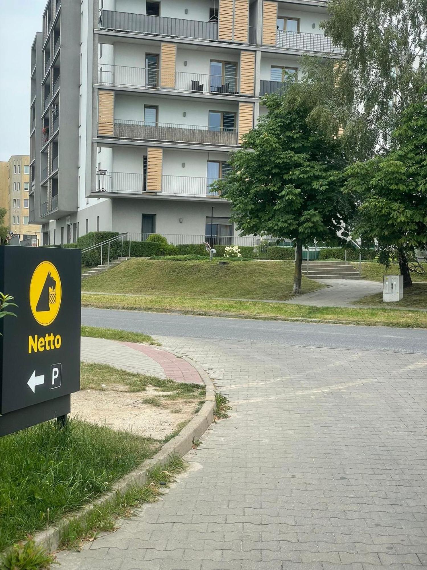Apartament Laura Z Ogrodkiem 凯尔采 外观 照片