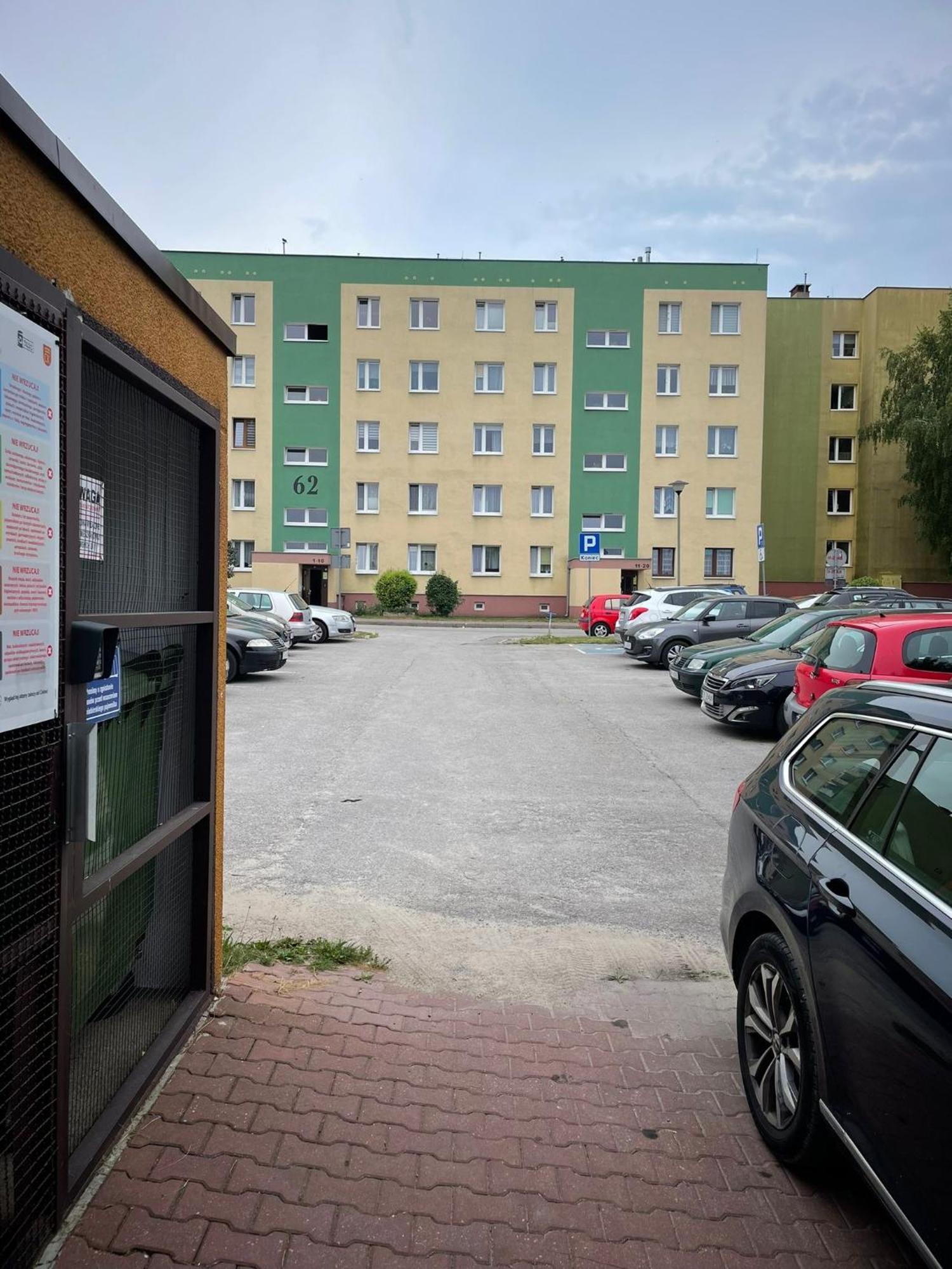 Apartament Laura Z Ogrodkiem 凯尔采 外观 照片