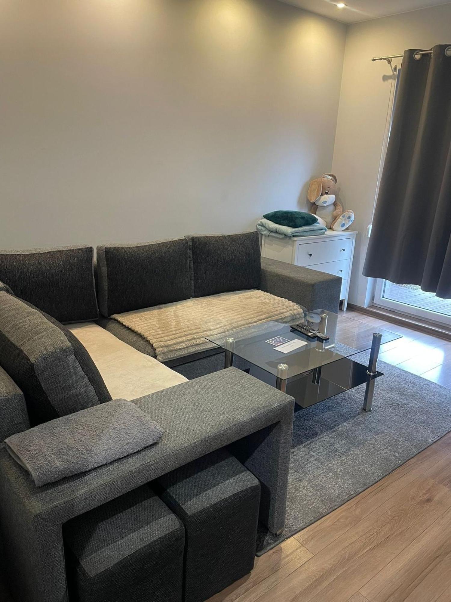 Apartament Laura Z Ogrodkiem 凯尔采 外观 照片